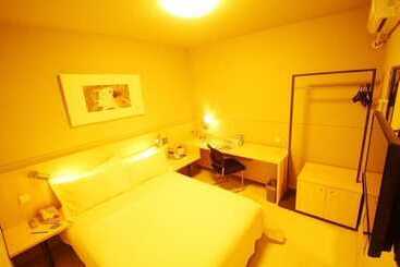 هتل Jinjiang Inn Changzhi Bayi Square