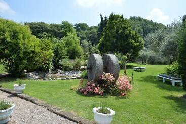هتل Resort La Mola