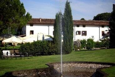 هتل Resort La Mola