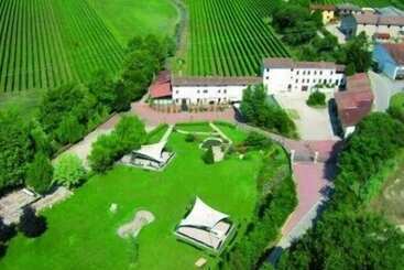 هتل Resort La Mola
