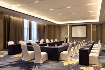 هتل Wanda Realm Liuzhou