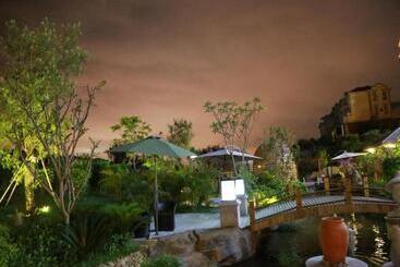 هتل Fuzhou Chuanjie Hotspring And Golf Club