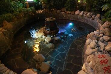 هتل Fuzhou Chuanjie Hotspring And Golf Club