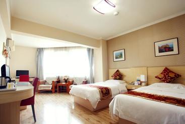 هتل Super 8  Chengde Imperial Summer Resort