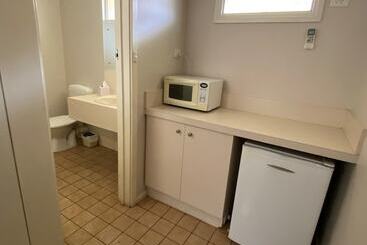 Higgins Lane Motel