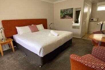Higgins Lane Motel