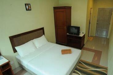 Arwana Inn Tok Bali - Kota Bharu