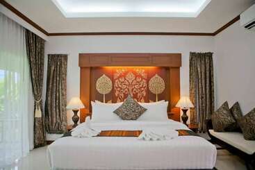هتل Baan Chongfa Resort