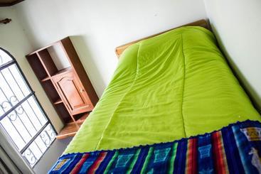 هتل Hostal Del Alma