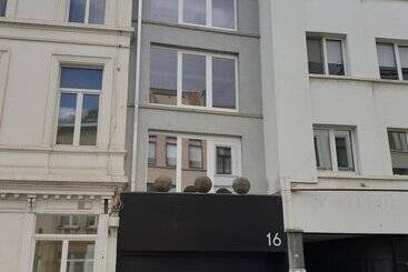 هتل B&b Luxe Suites 1 2 3