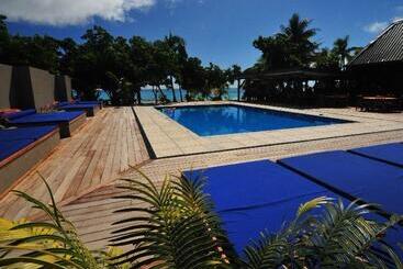 هتل Blue Lagoon Beach Resort