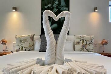 هتل Casa 22 Luxury Boutique