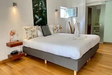 هتل Casa 22 Luxury Boutique