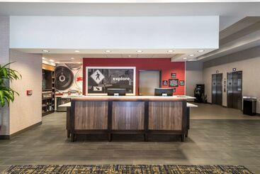 هتل Hampton Inn & Suites Tulsa Downtown