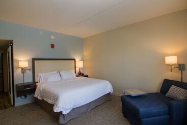 هتل Hampton Inn & Suites Tulsa Downtown