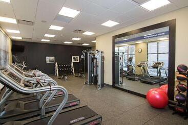 هتل Hampton Inn & Suites Tulsa Downtown