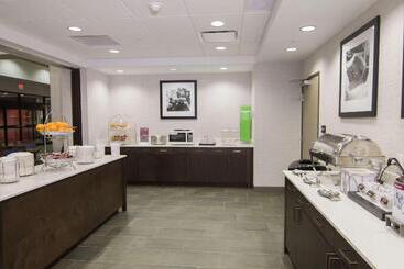 هتل Hampton Inn & Suites Tulsa Downtown
