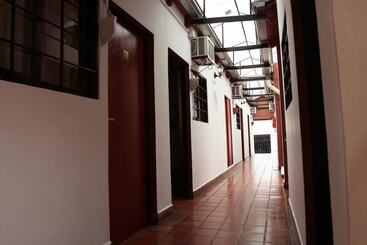 هتل Hostal Rincon Del Cielo