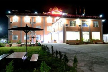 هتل Myat Nan Taw