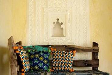 هتل Qambani Luxury Resort