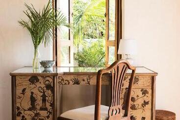 هتل Qambani Luxury Resort