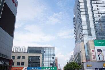 هتل Suzhou Sun Plaza