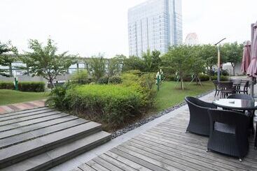 هتل Suzhou Sun Plaza