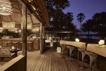 هتل Victoria Falls River Lodge
