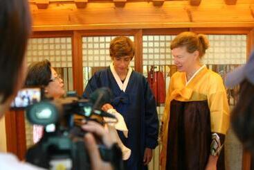 پانسیون Bukchonmaru Hanok Guesthouse