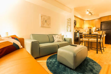 شقق خاصة سياحية Red Maple Suites  Blue Jays Way
