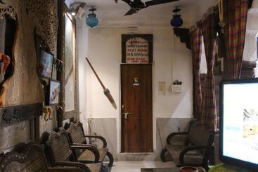 هتل Castle View Heritage Haveli