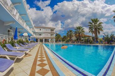 هتل Laganas Holidays