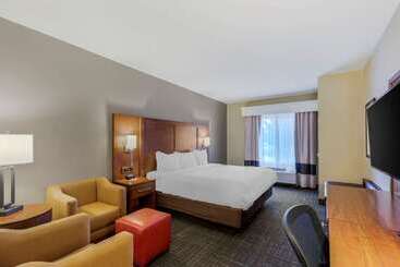 هتل Comfort Suites Loveland