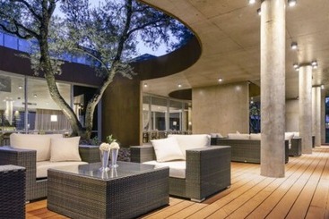 Epic Hotel Villa De Merlo