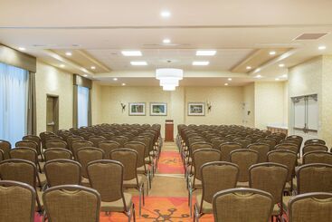 هتل Hilton Garden Inn Olympia