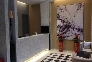 Atour Light Hotel Shenzhen North Station Hongshan Metro Station