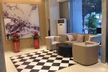Atour Light Hotel Shenzhen North Station Hongshan Metro Station