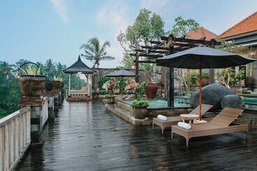 هتل Kawi Resort A Pramana Experience