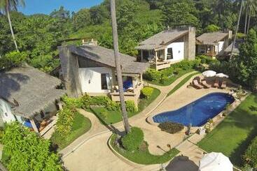 هتل Khanom Hill Resort