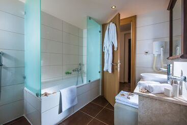 هتل Koutrakis Suites By Estia