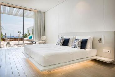 هتل Mykonos Dove Beachfront