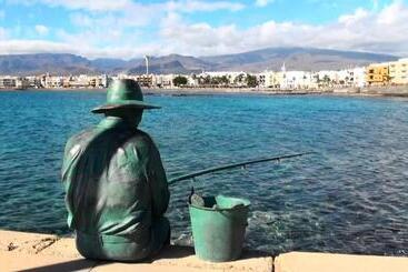هتل Playa De Arinaga