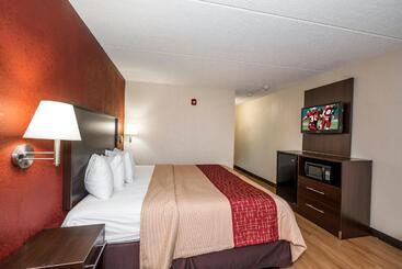 هتل Red Roof Inn Cortland