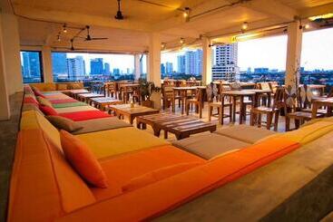 هتل Riverview Residence
