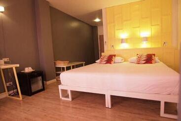 هتل Riverview Residence