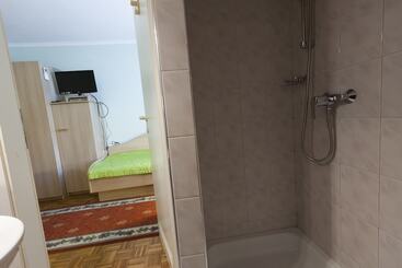 هتل Rooms & Apartments Jana