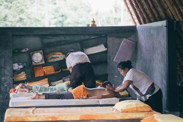 هتل Seavana Koh Mak Beach Resort