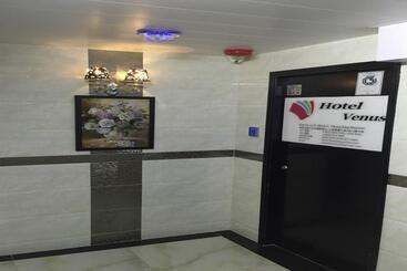 هتل Hostel Venus