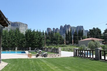 Monastiri Guesthouse