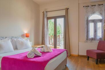 Monastiri Guesthouse